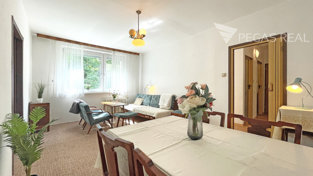 **PREDANÝ** Priestranný 2i byt priamo pri lese, Petržalka-Ovsište