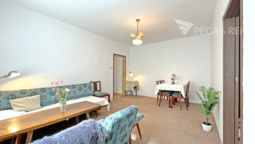 **PREDANÝ** Priestranný 2i byt priamo pri lese, Petržalka-Ovsište