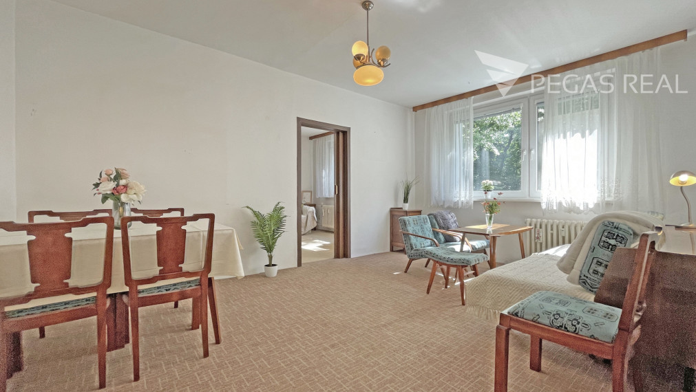 **PREDANÝ** Priestranný 2i byt priamo pri lese, Petržalka-Ovsište