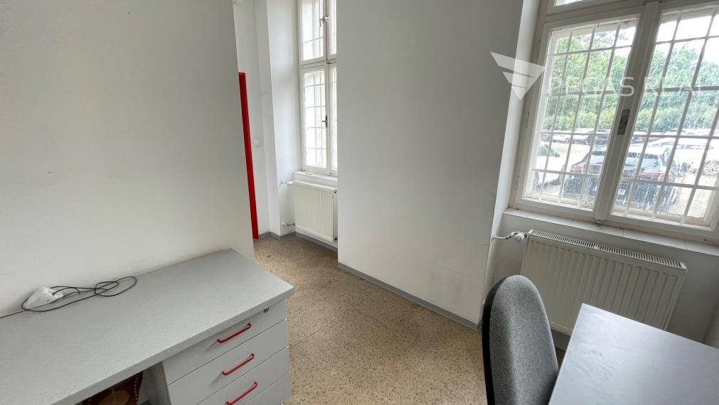 Na prenájom krásny priestor v úplnom centre BA na Štúrovej ul.