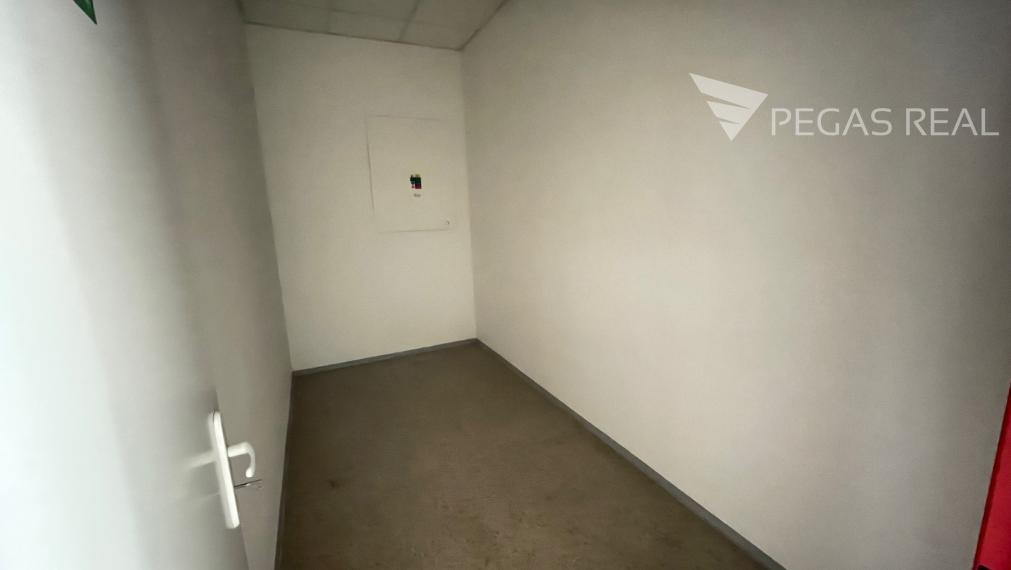 Na prenájom krásny priestor v úplnom centre BA na Štúrovej ul.