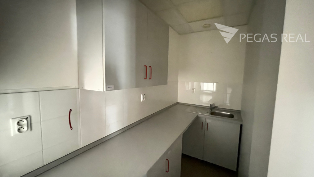 Na predaj krásny priestor v úplnom centre BA na Štúrovej ul.