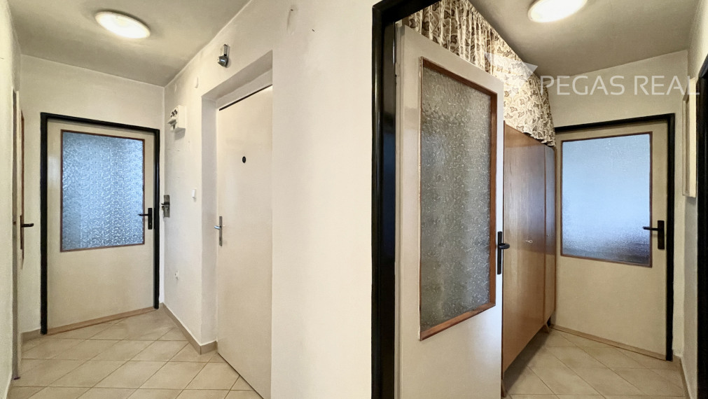 **PREDANÝ** Slnečný 4i byt v príjemnom tichom prostredí DNV v časti Kostolné