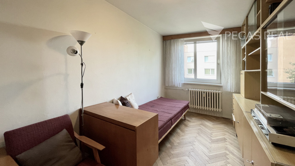 **PREDANÝ** Slnečný 4i byt v príjemnom tichom prostredí DNV v časti Kostolné