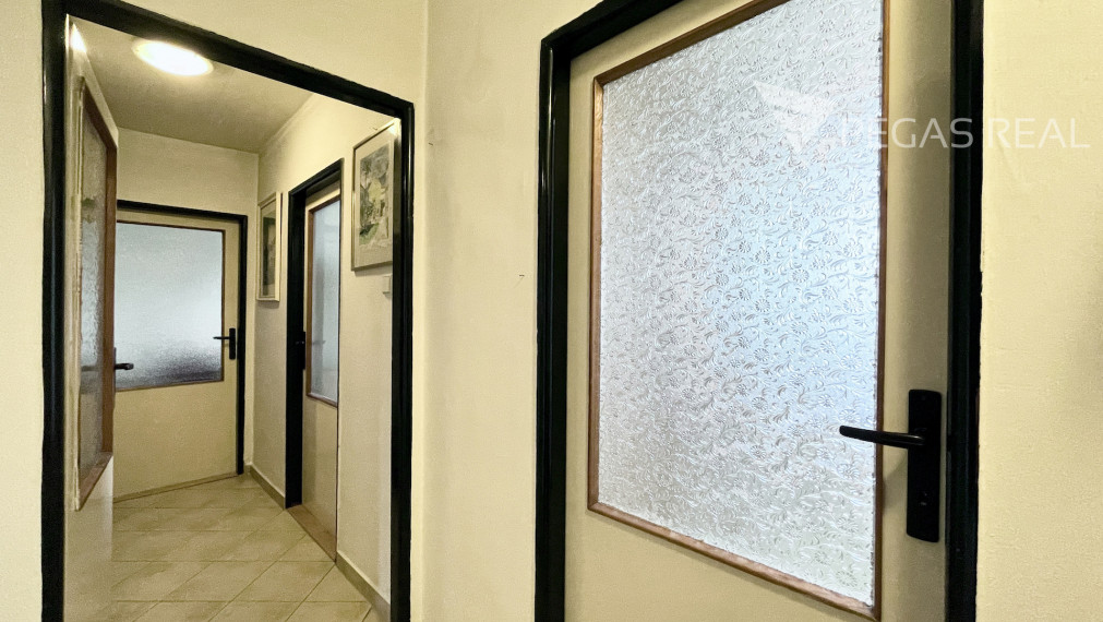 **PREDANÝ** Slnečný 4i byt v príjemnom tichom prostredí DNV v časti Kostolné