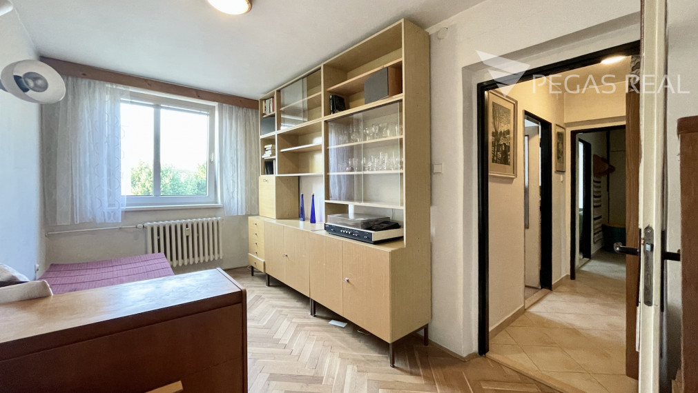 **PREDANÝ** Slnečný 4i byt v príjemnom tichom prostredí DNV v časti Kostolné