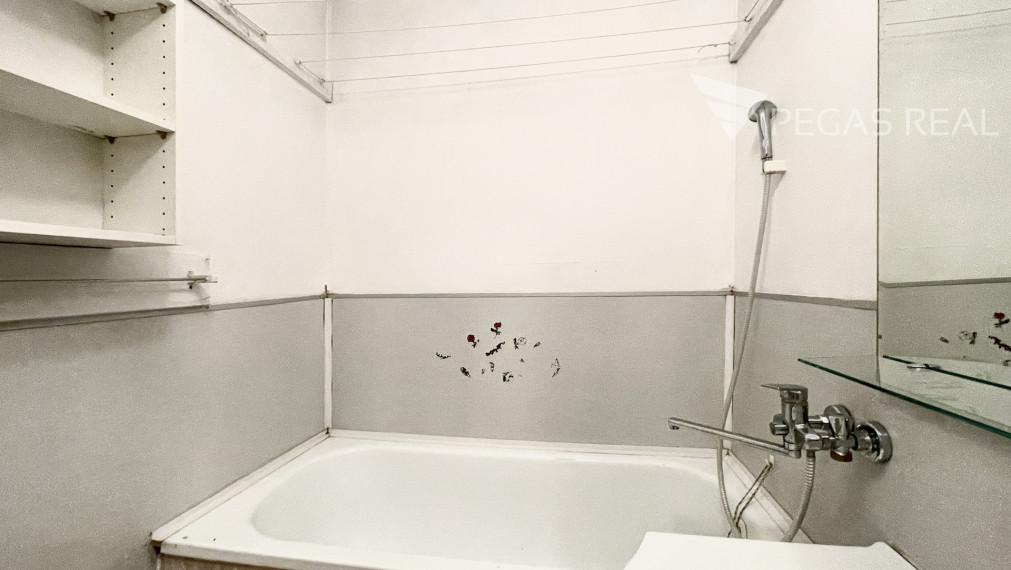 **PREDANÝ** Slnečný 4i byt v príjemnom tichom prostredí DNV v časti Kostolné