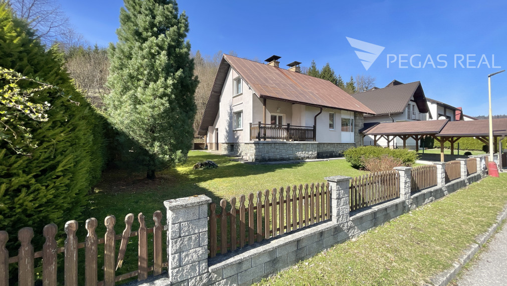 Rodinný dom v krásnom prostredí v Terchovej - VIDEO