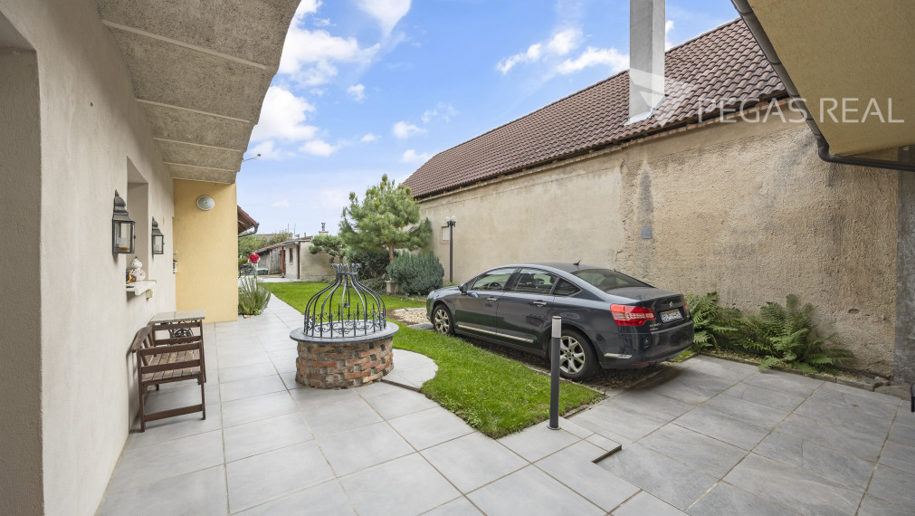 Na predaj viacgeneračný rodinný dom v obci Vysoká pri Morave ( cena vrátane provízie).