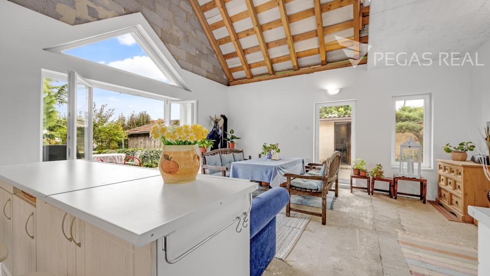 Na predaj viacgeneračný rodinný dom v obci Vysoká pri Morave ( cena vrátane provízie).