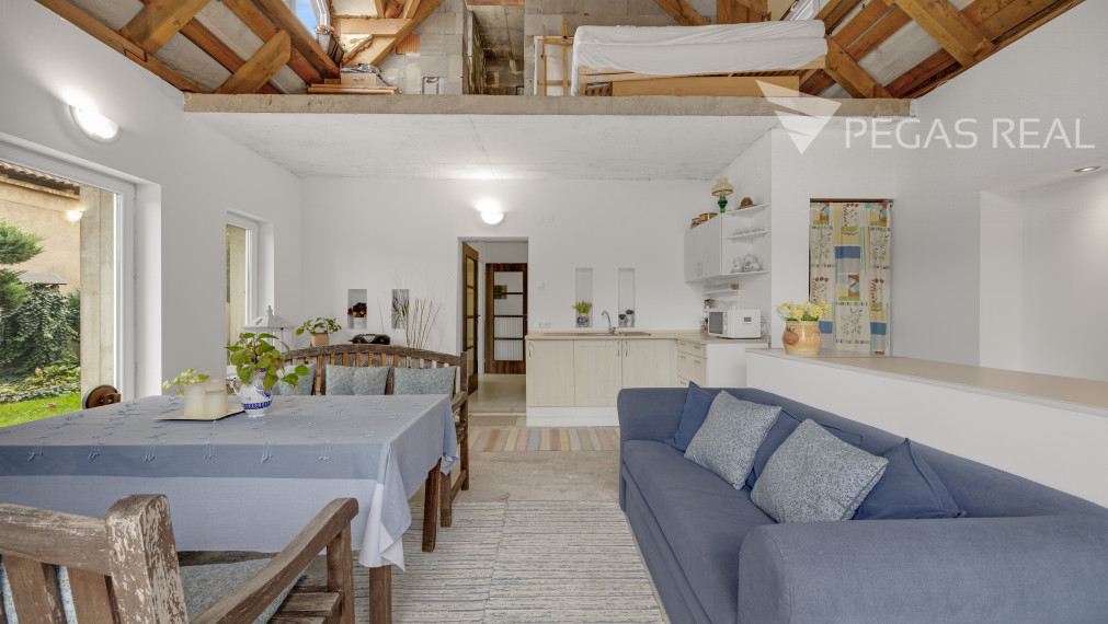 Na predaj viacgeneračný rodinný dom v obci Vysoká pri Morave ( cena vrátane provízie).