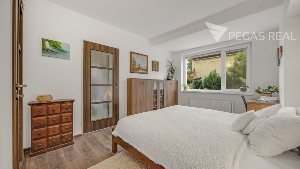 Na predaj viacgeneračný rodinný dom v obci Vysoká pri Morave ( cena vrátane provízie).