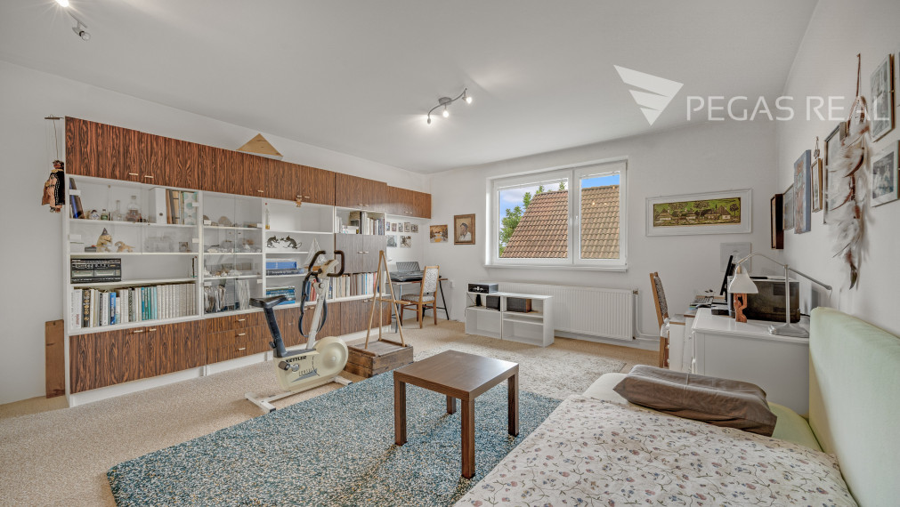 Na predaj viacgeneračný rodinný dom v obci Vysoká pri Morave ( cena vrátane provízie).