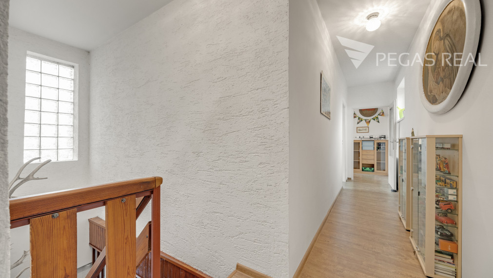 Na predaj viacgeneračný rodinný dom v obci Vysoká pri Morave ( cena vrátane provízie).