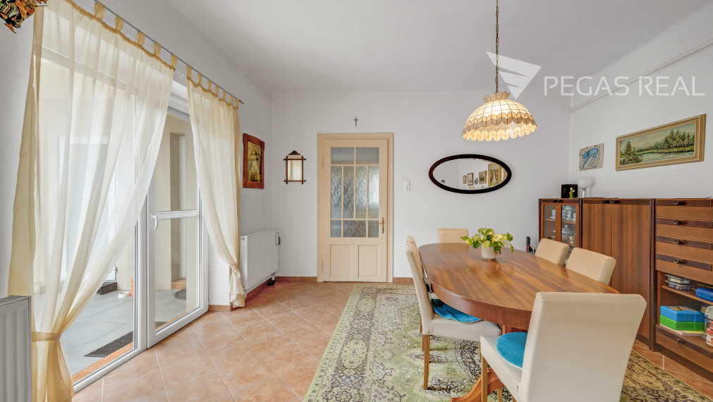 Na predaj viacgeneračný rodinný dom v obci Vysoká pri Morave ( cena vrátane provízie).