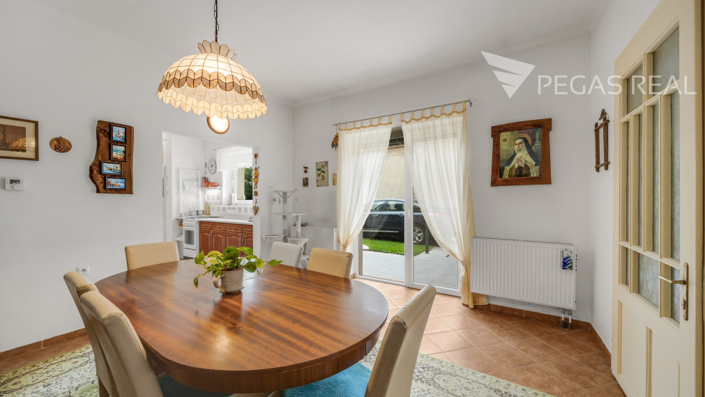 Na predaj viacgeneračný rodinný dom v obci Vysoká pri Morave ( cena vrátane provízie).