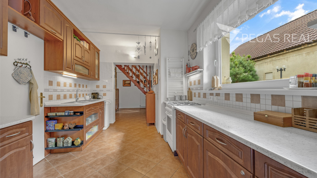 Na predaj viacgeneračný rodinný dom v obci Vysoká pri Morave ( cena vrátane provízie).