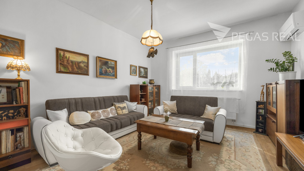 Na predaj viacgeneračný rodinný dom v obci Vysoká pri Morave ( cena vrátane provízie).