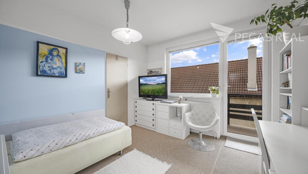 Na predaj viacgeneračný rodinný dom v obci Vysoká pri Morave ( cena vrátane provízie).