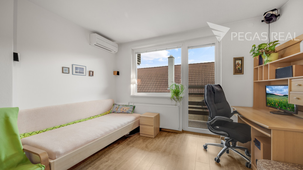 Na predaj viacgeneračný rodinný dom v obci Vysoká pri Morave ( cena vrátane provízie).