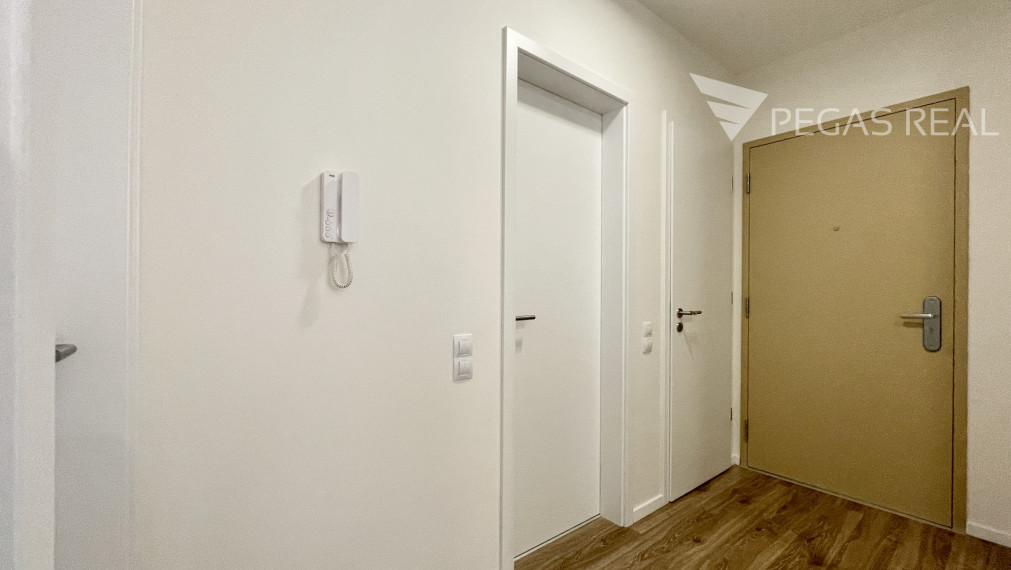 **PREDANÝ** Priestranný kompletne zariadený 2i byt v novostavbe Bory - Nový Dvor