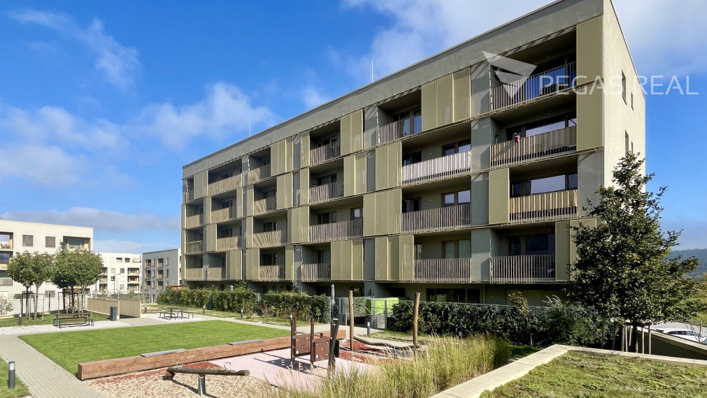 **PREDANÝ** Priestranný kompletne zariadený 2i byt v novostavbe Bory - Nový Dvor