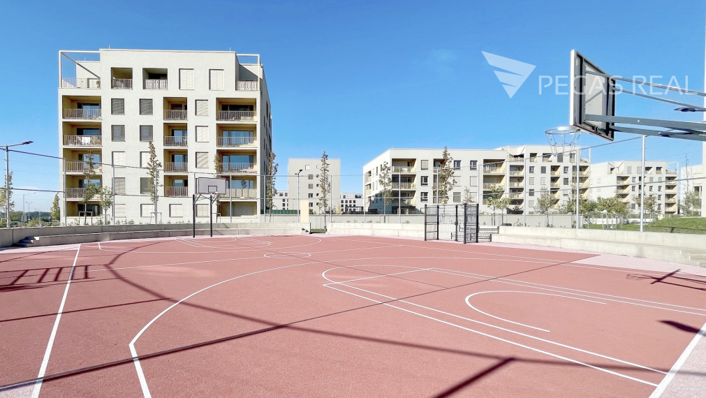 **PREDANÝ** Priestranný kompletne zariadený 2i byt v novostavbe Bory - Nový Dvor