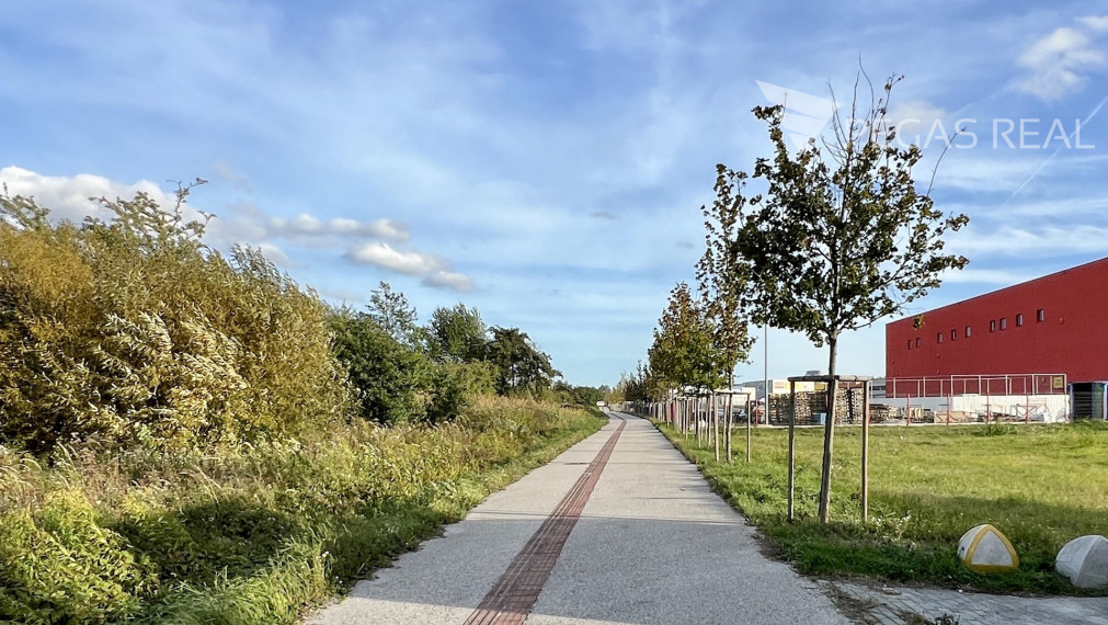 **PREDANÝ** Priestranný kompletne zariadený 2i byt v novostavbe Bory - Nový Dvor