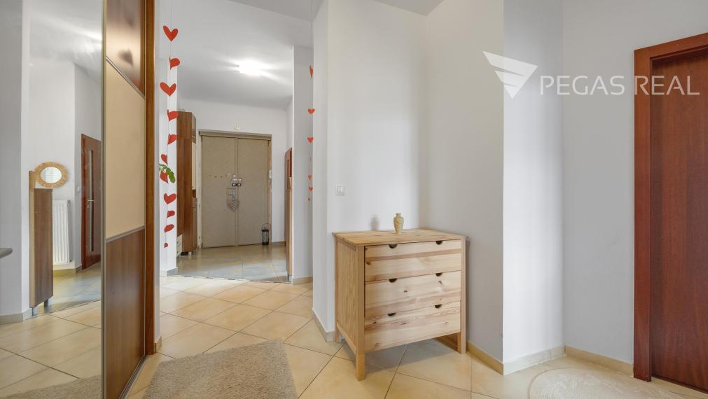 Krásny 4 izbový byt na Zochovej ulici