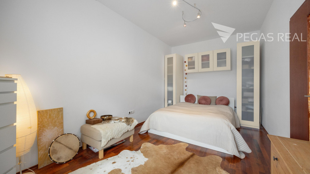 Krásny 4 izbový byt na Zochovej ulici