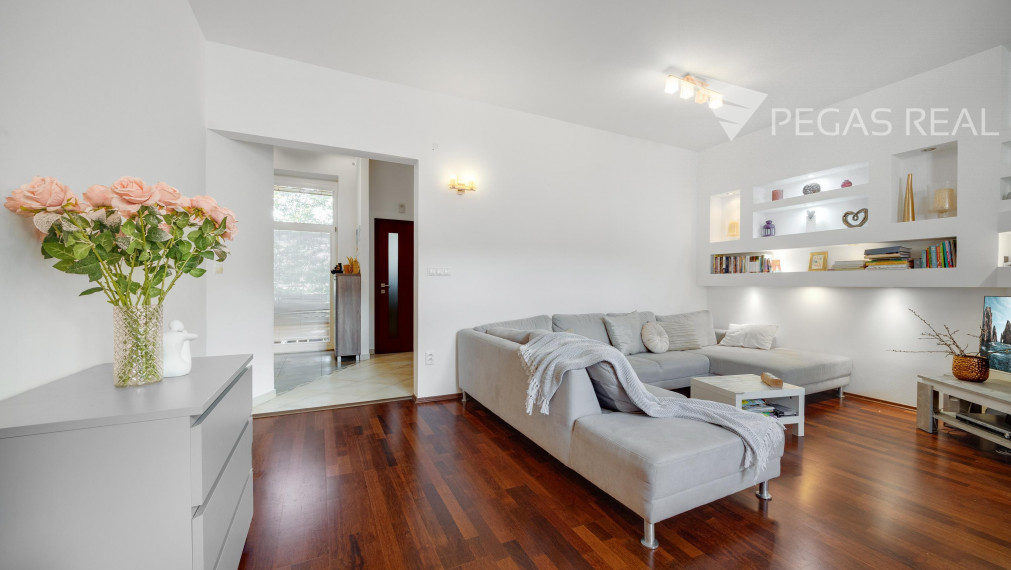 Krásny 4 izbový byt na Zochovej ulici