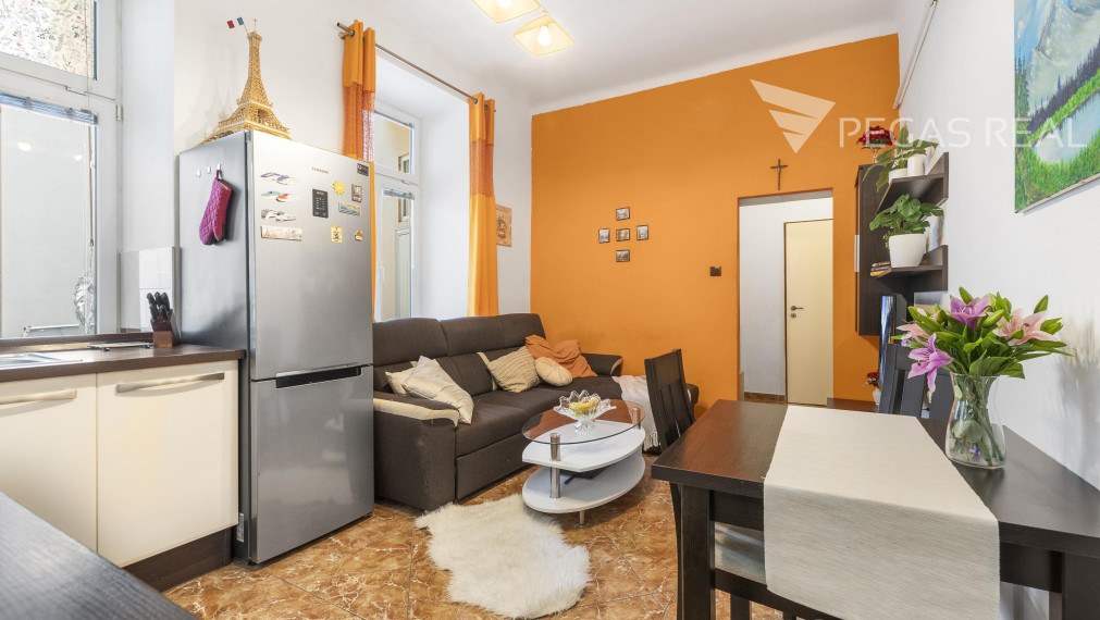 PREDANÉ -  2-izbový staromestský byt v úplnom centre BA.