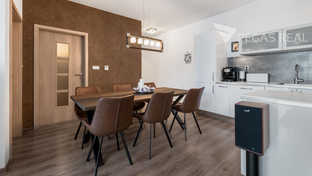 3 izbový byt v novostavbe v Ružinove s parkingom - VIDEO