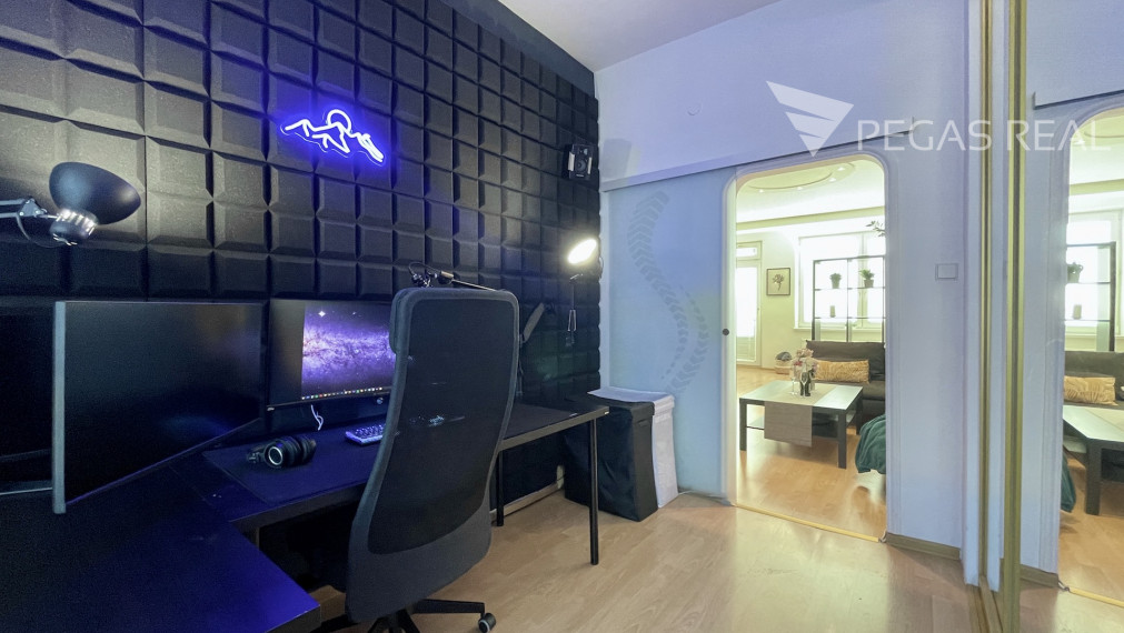 **PREDANÝ** Priestranný, kompletne zariadený 3i byt s dvoma loggiami, Dopravná ul., Rača