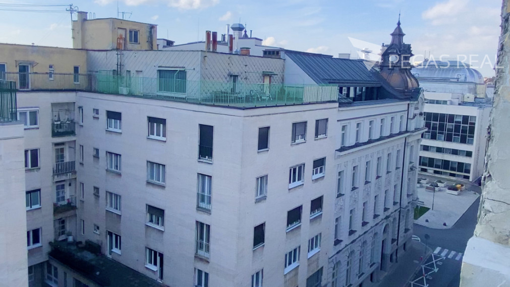 2-izbový byt s krásnou terasou v úplnou centre BA - Gorkého ul.