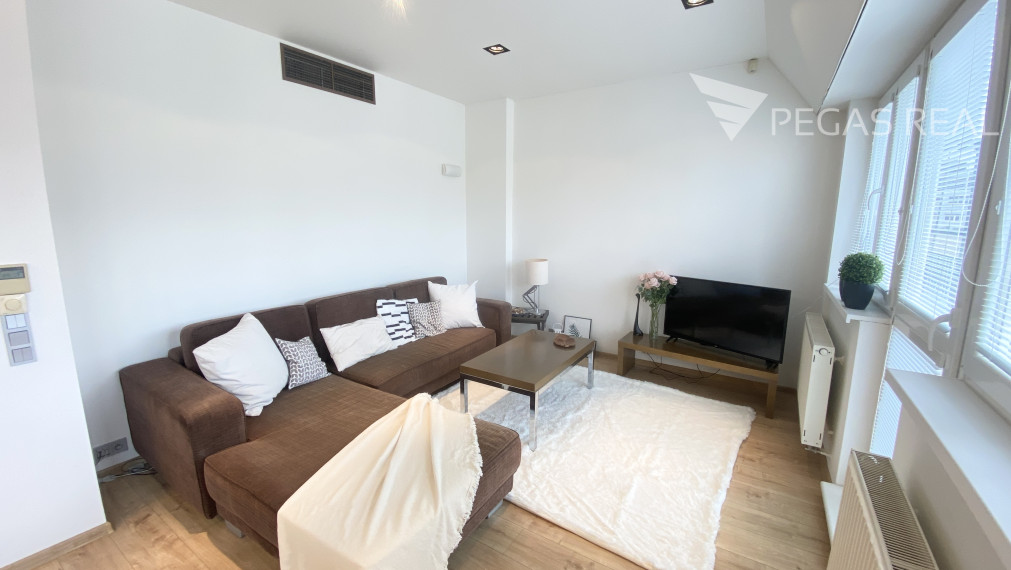 2-izbový byt s krásnou terasou v úplnou centre BA - Gorkého ul.