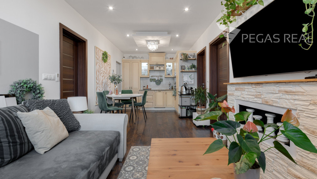 Krásny 4-izbový byt vo vyhľadávanej lokalite BA - Petržalka