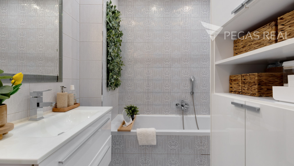 Krásny 4-izbový byt vo vyhľadávanej lokalite BA - Petržalka