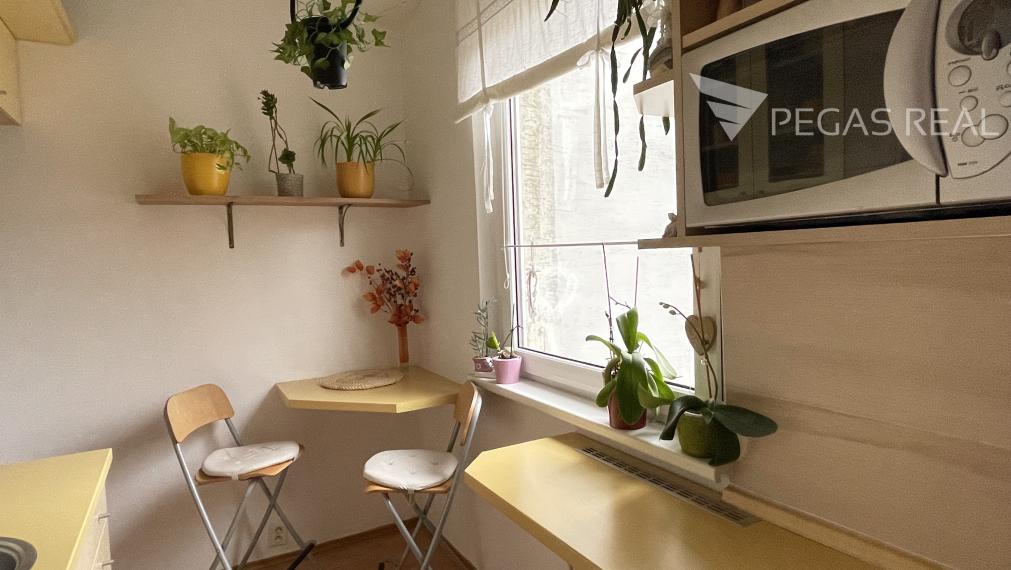 1-izbový byt so samostatnou kuchyňou na prenájom, BA - Dúbravka