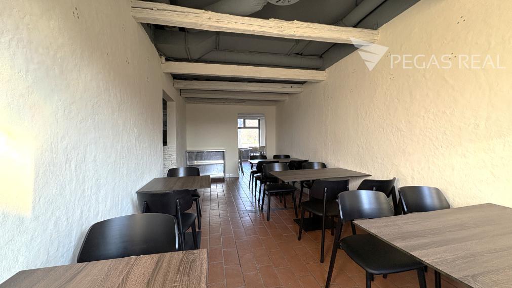 Gastro priestor so zariadením v Ružinove-Mierová ulica