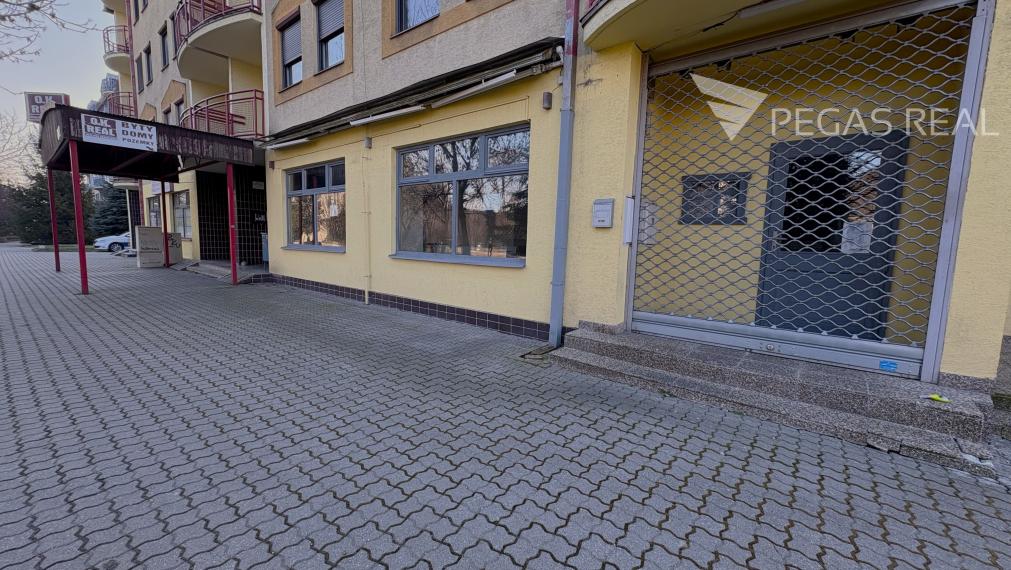 Gastro priestor so zariadením v Ružinove-Mierová ulica