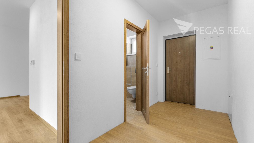 ŠTANDARD V CENE NA POSLEDNÉ 2 IZBOVÉ BYTY - ĎATELINISKÁ