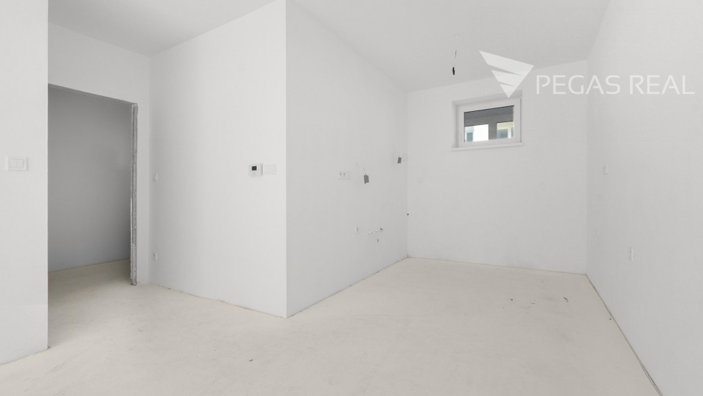 ŠTANDARD V CENE NA POSLEDNÉ 2 IZBOVÉ BYTY - ĎATELINISKÁ