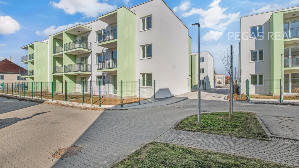 ŠTANDARD V CENE NA POSLEDNÉ 2 IZBOVÉ BYTY - ĎATELINISKÁ