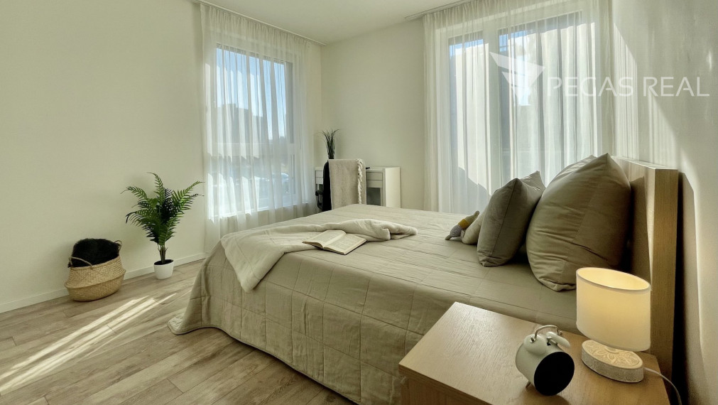 **PREDANÝ** Priestranný klimatizovaný 3i byt s dvoma balkónmi v lukratívnom projekte Záhradné Vily