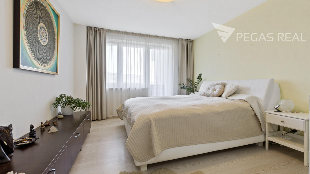 REZERVOVANÉ: 3 izbový byt s krásnym výhľadom a dvomi loggiami - Kramáre