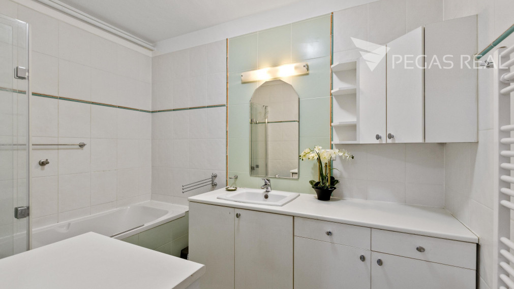 REZERVOVANÉ: 3 izbový byt s krásnym výhľadom a dvomi loggiami - Kramáre