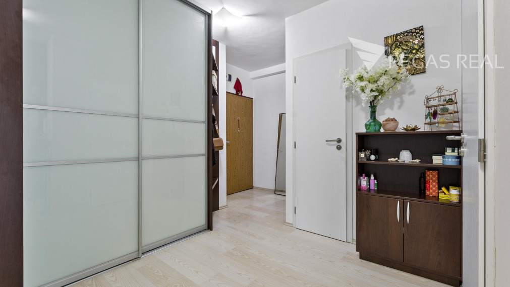 REZERVOVANÉ: 3 izbový byt s krásnym výhľadom a dvomi loggiami - Kramáre