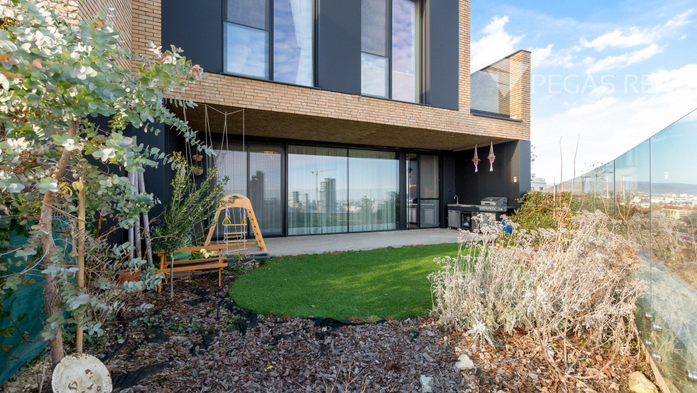 Exluzívny rodinný dom na Kolibe - Frankovská ulica