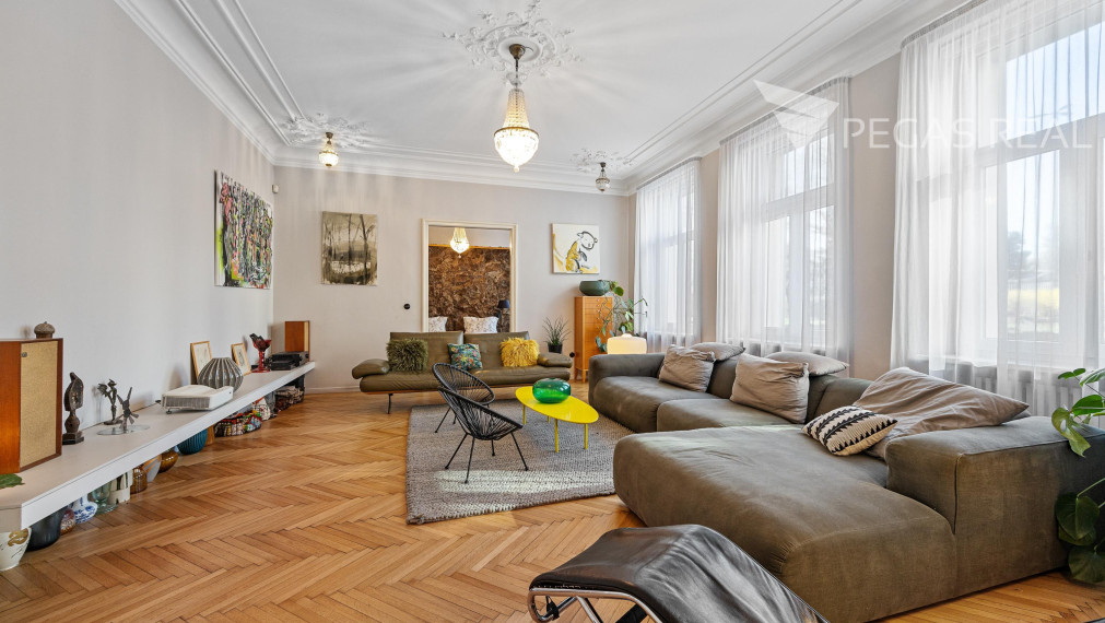 NOVÁ CENA - Luxusný 5-izbový byt v Starom Meste na Leškovej ulici - VIDEO